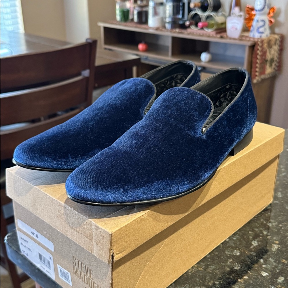 Steve Madden Men's Navy Velvet Slip-Ons